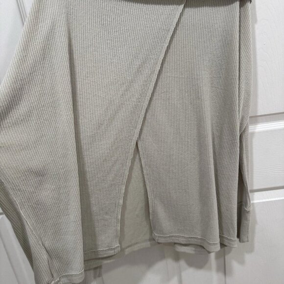 We The Free‎ Sweater Women's Size M Gray Back Slit Cowl Neck Ribbed Long Sleeve - Picture 7 of 10